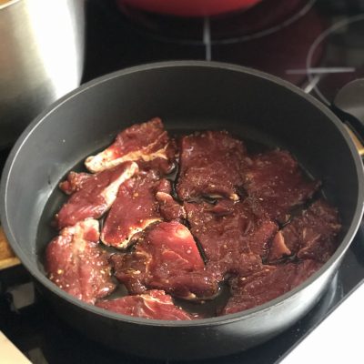 Фото рецепта - Говядина с овощами, грибами и гороховым пюре - шаг 10