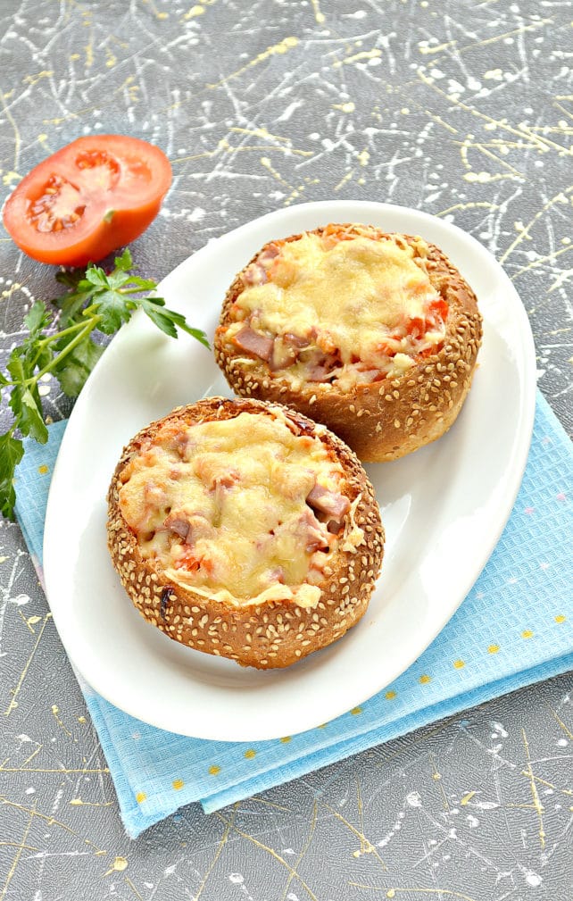 Пицца в булочках