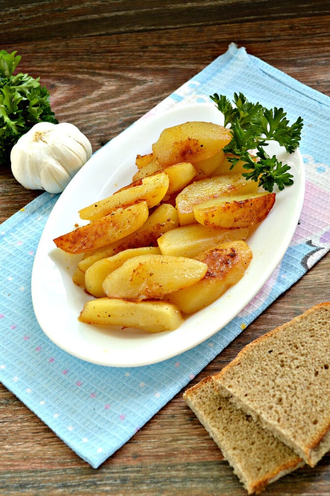 Картофель по-деревенски в мультиварке