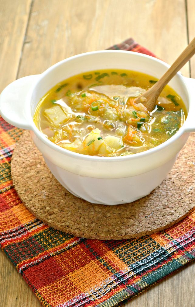 Домашние щи с копчёной курицей