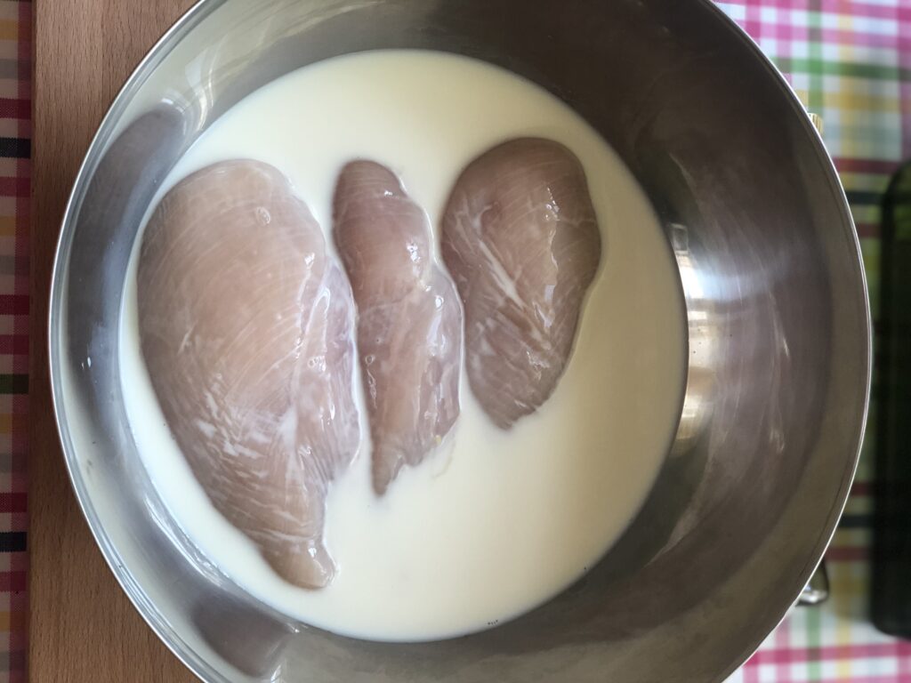 Фото рецепта - Пастрома из куриной грудки - шаг 2