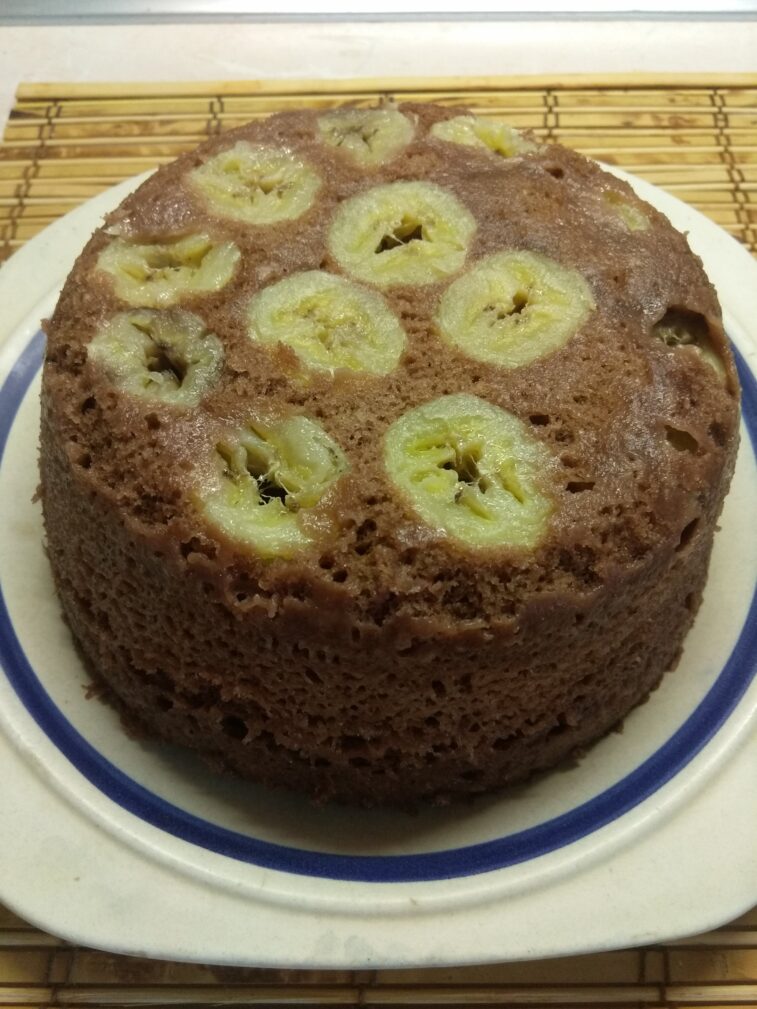 Шоколадный кекс с бананами в микроволновке