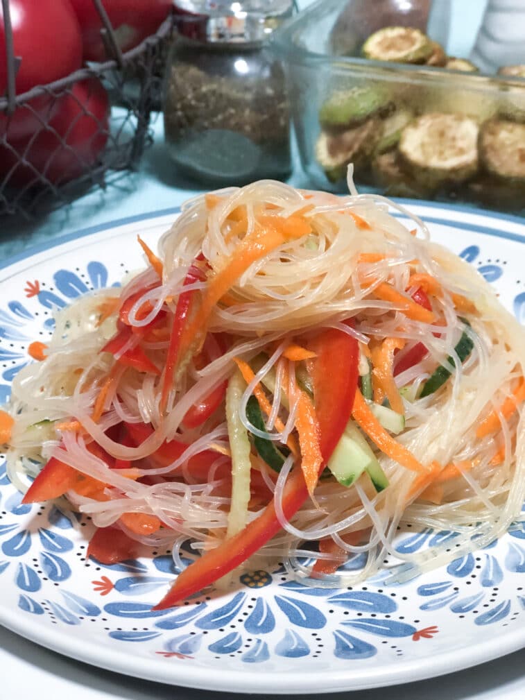Салат из стеклянной лапши