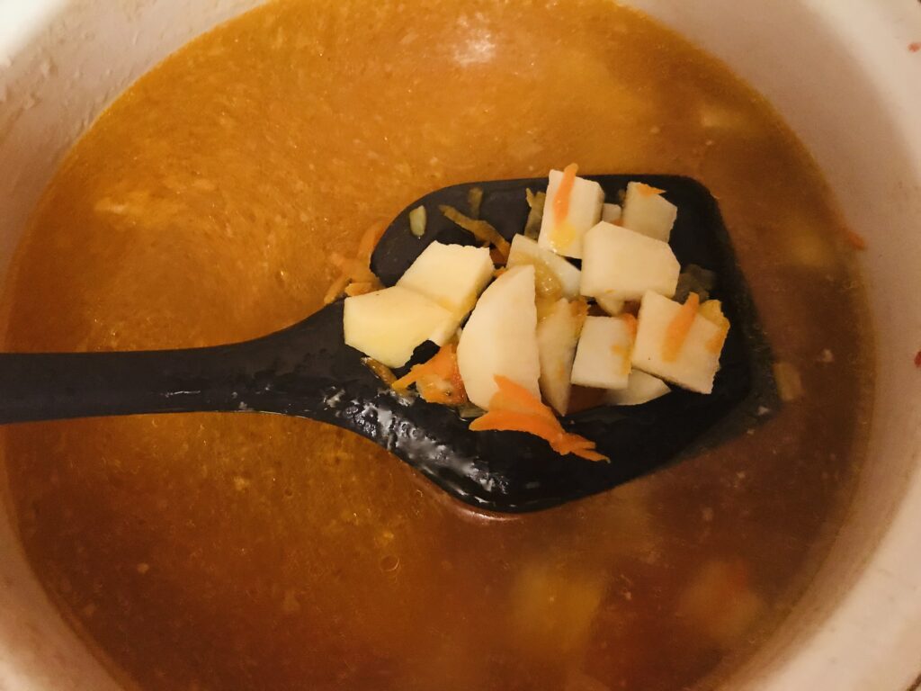 Фото рецепта - Суп из домашней курицы с макаронами - шаг 4