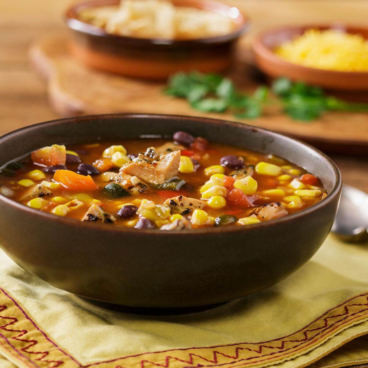 Куриный суп из замороженной фасоли и кукурузы