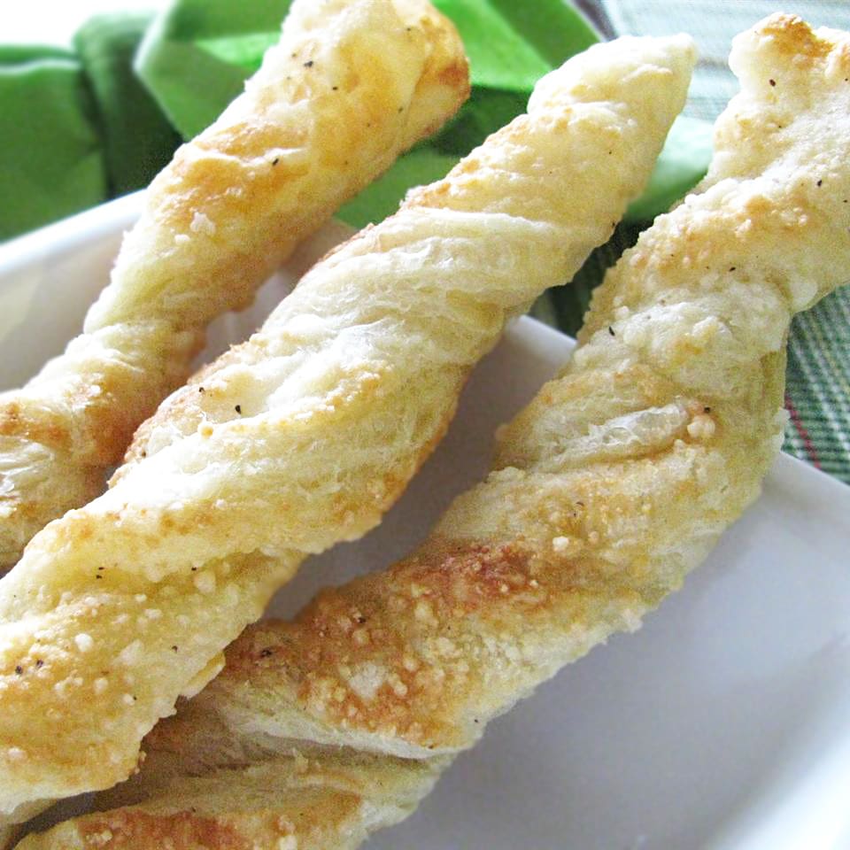 Хрустящие сырные твисты (булочки)