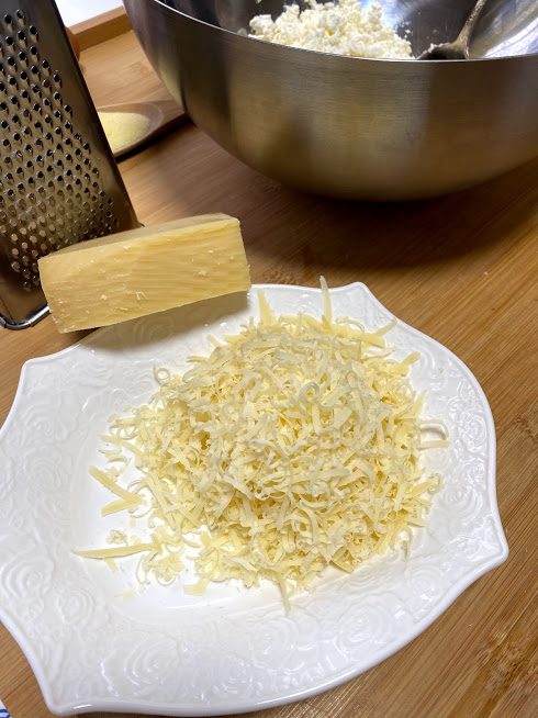 Фото рецепта - Пирог из сыра и спаржи - шаг 2