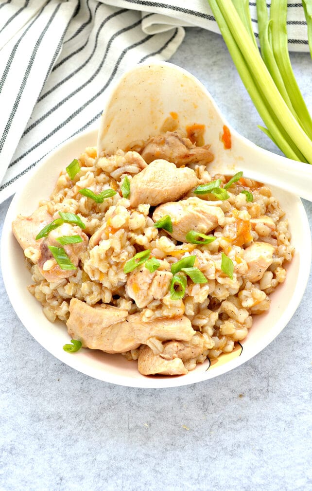 Плов из перловки с курицей в мультиварке