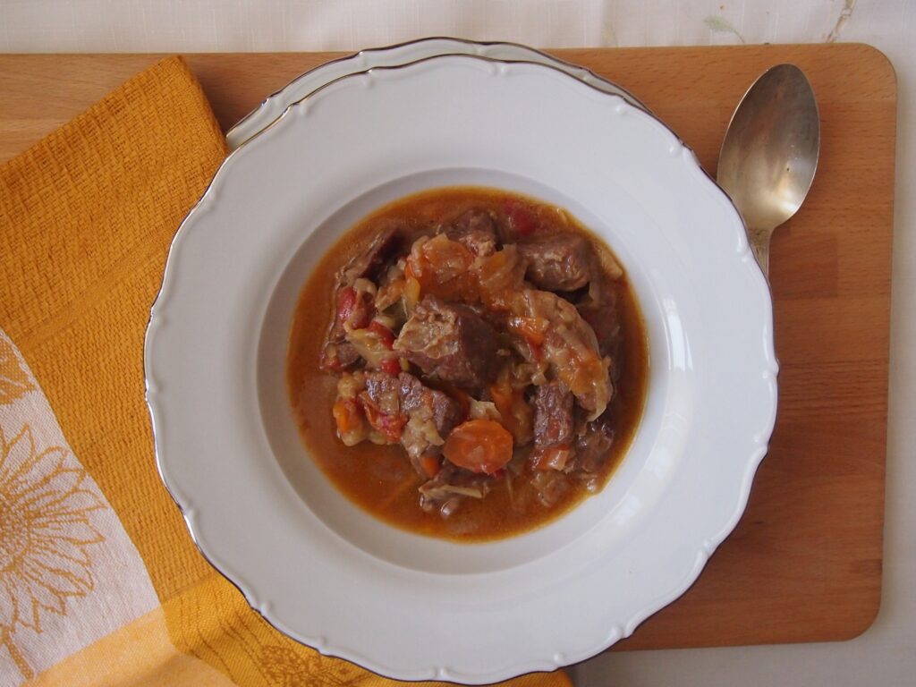 Гуляш по-венгерски