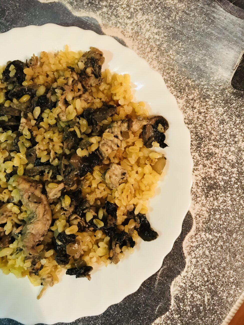 Булгур с грибами и курицей