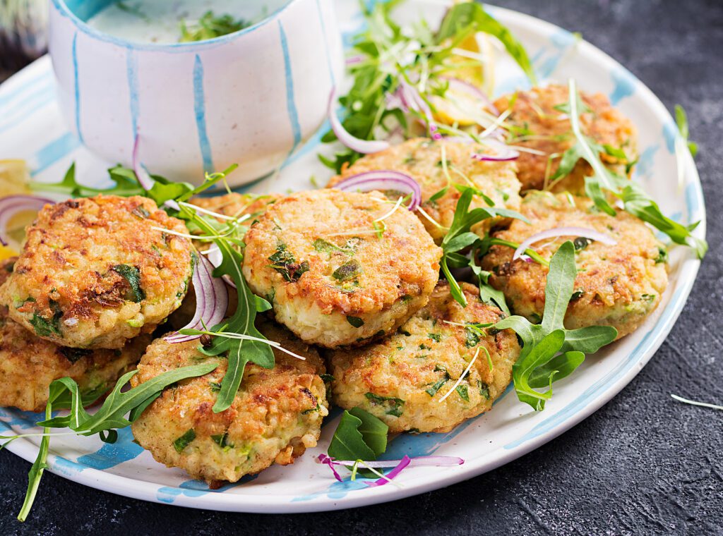 Рыбные котлеты со шпинатом: как приготовить с помощью мясорубки