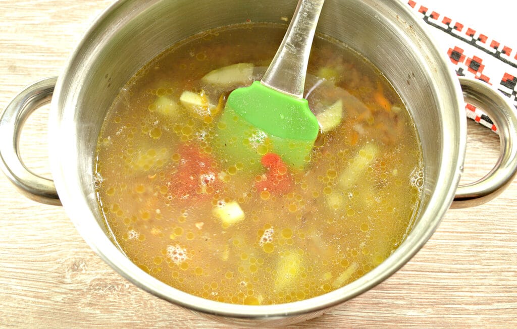 Фото рецепта - Гречневая каша с кабачками и овощами - шаг 5