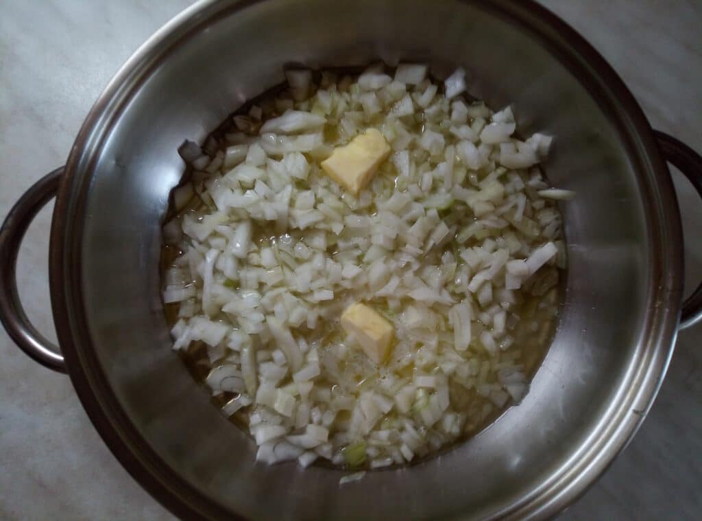 Фото рецепта - Рулеты из лаваша с мясной начинкой, запеченные под томатным соусом - шаг 1