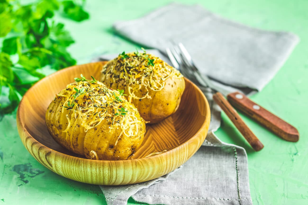 Запеченная картошка с сыром