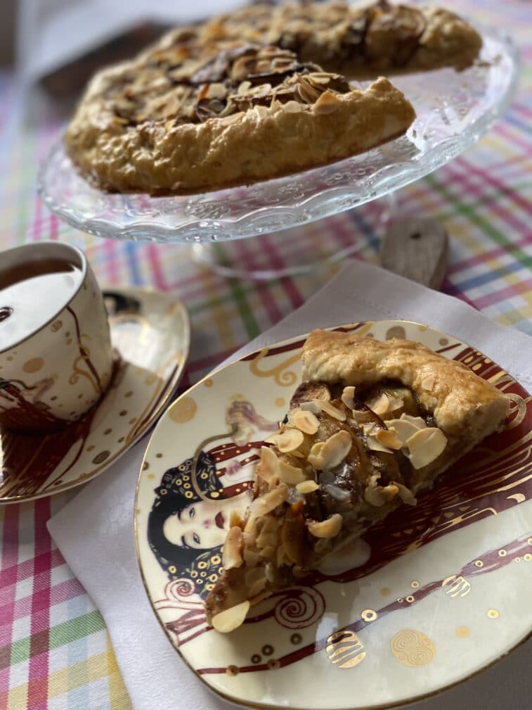 Галета с яблоками