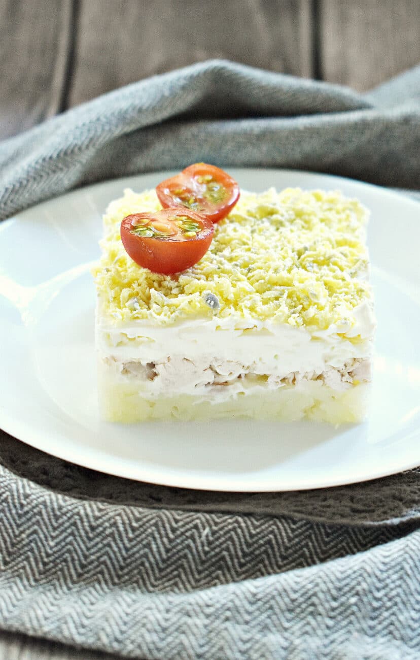 Слоеный салат с курицей