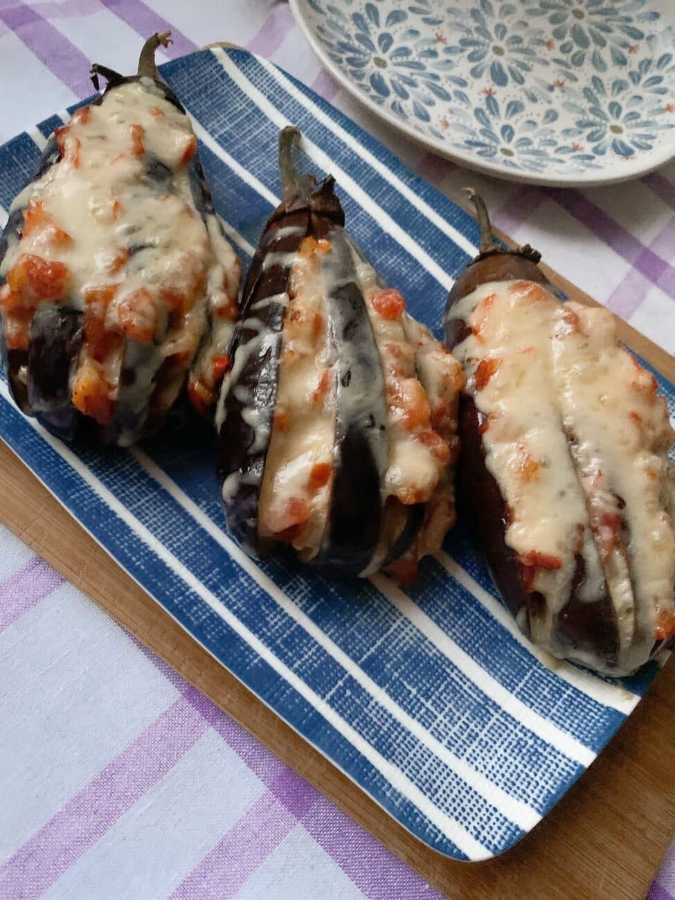 Запеченные фаршированные баклажаны