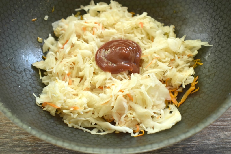 Фото рецепта - Щи из квашеной капусты с мясом - шаг 5