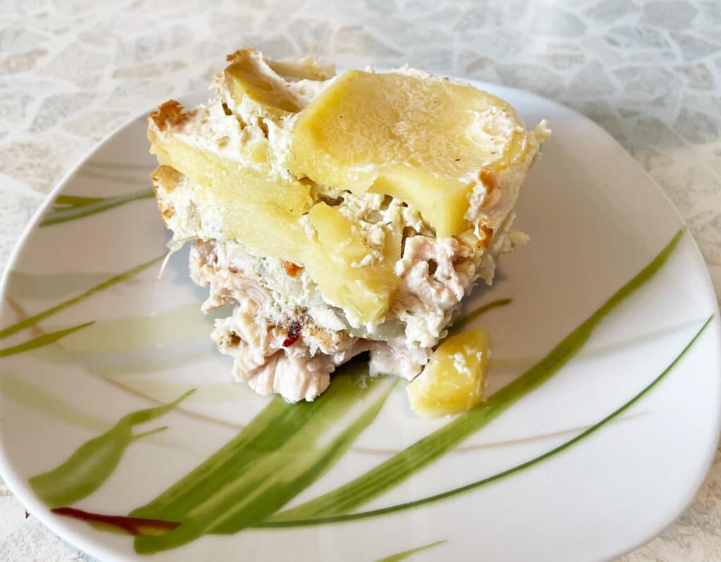 Фото рецепта - Картофельная запеканка с курицей - шаг 8