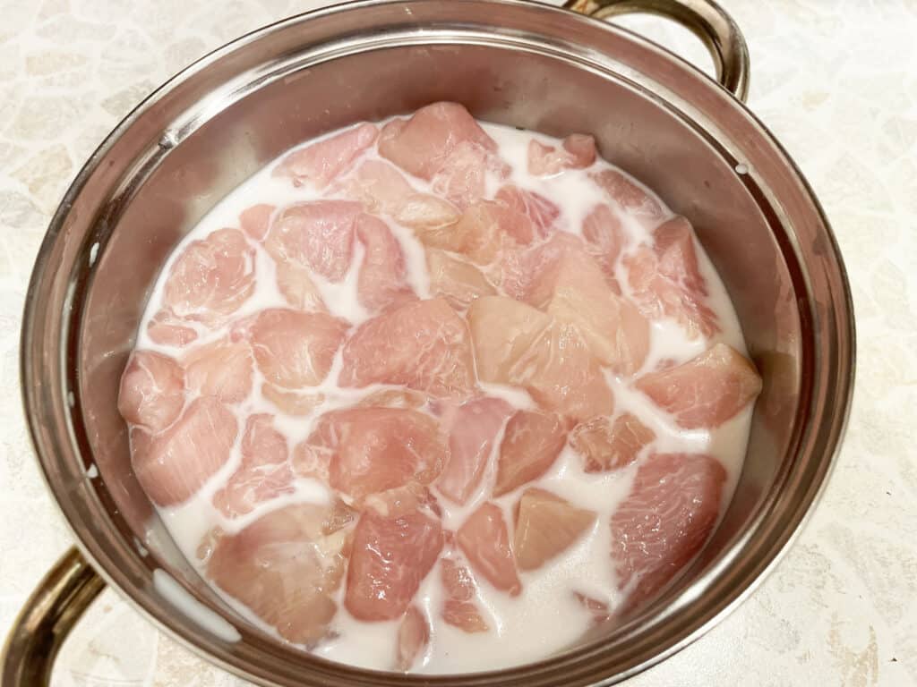 Фото рецепта - Картофельная запеканка с курицей - шаг 1
