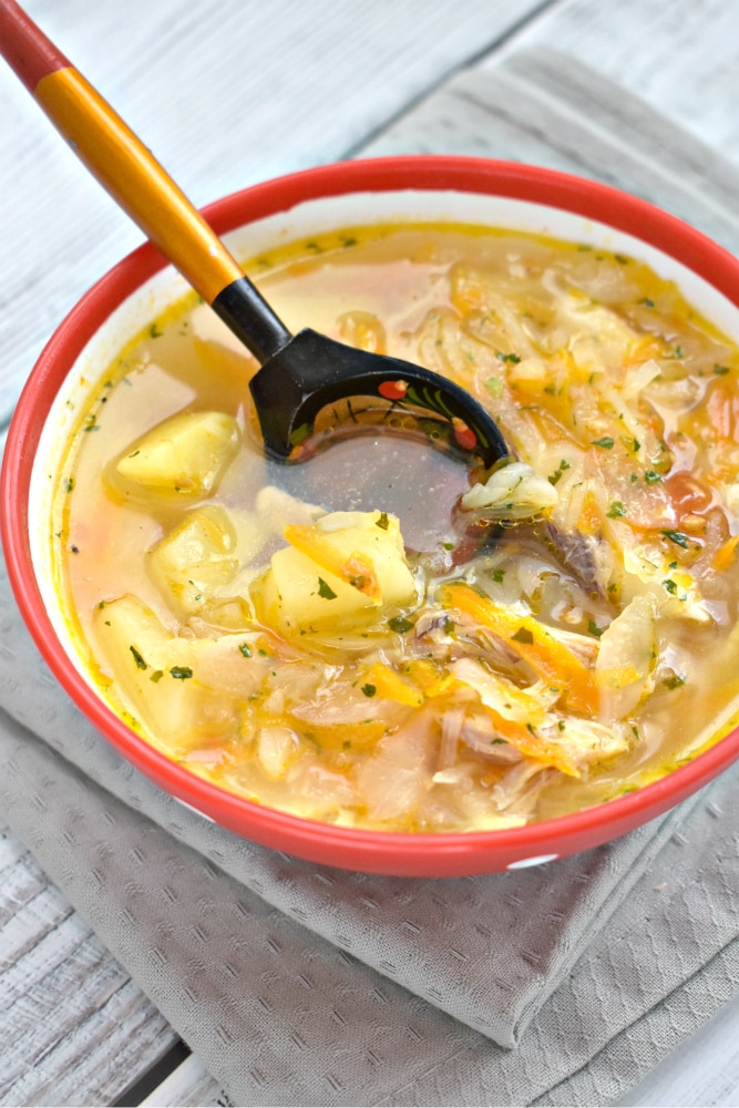Щи с домашней курицей