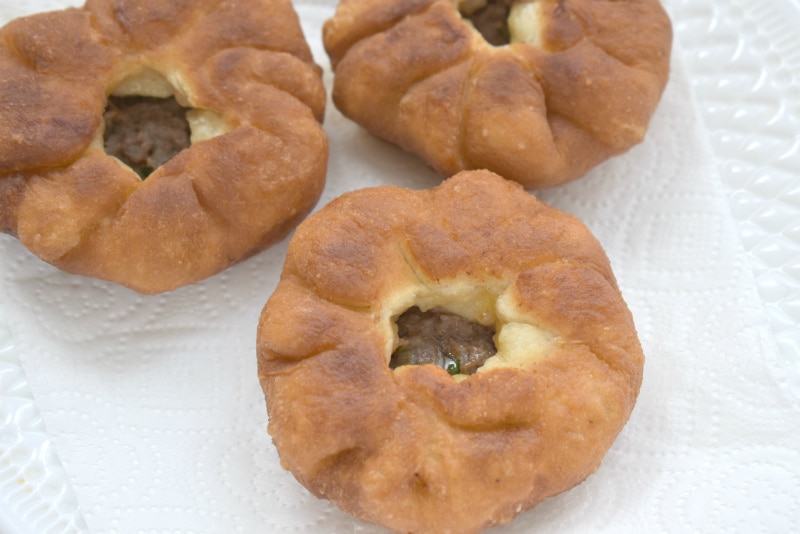 Фото рецепта - Жареные беляши с мясом и зеленью - шаг 6