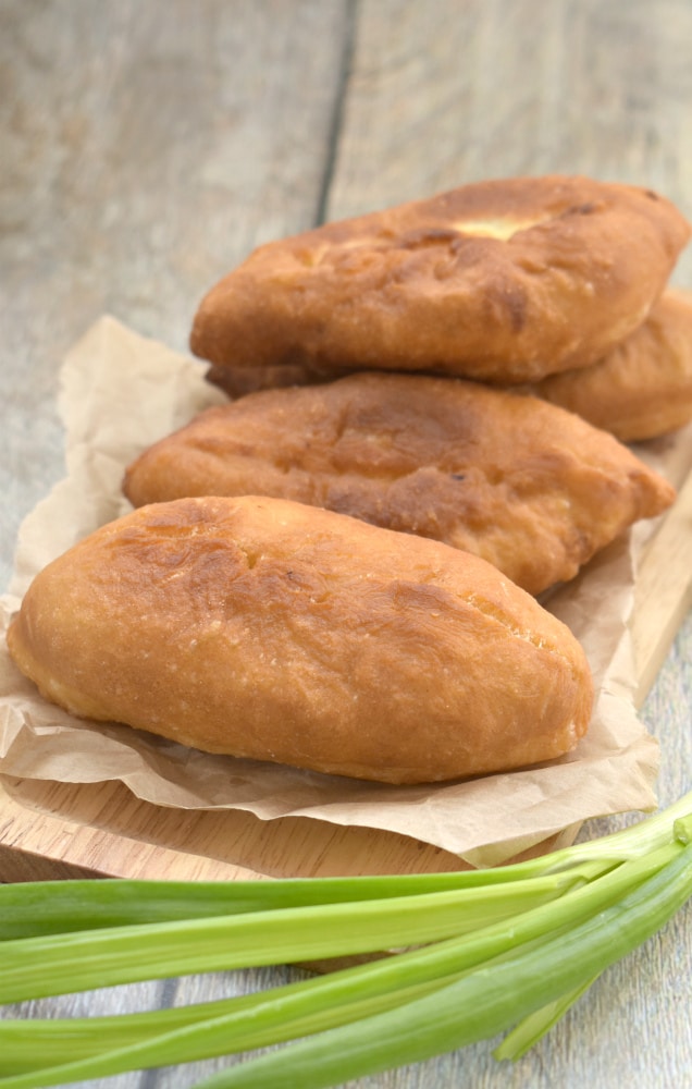 Жареные пирожки с капустой и грибами