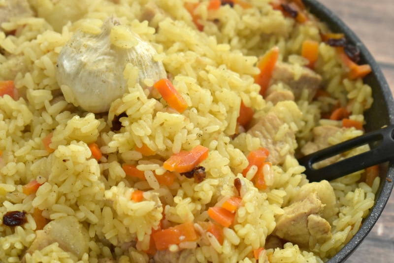 Фото рецепта - Быстрый плов с мясом на сковороде - шаг 5