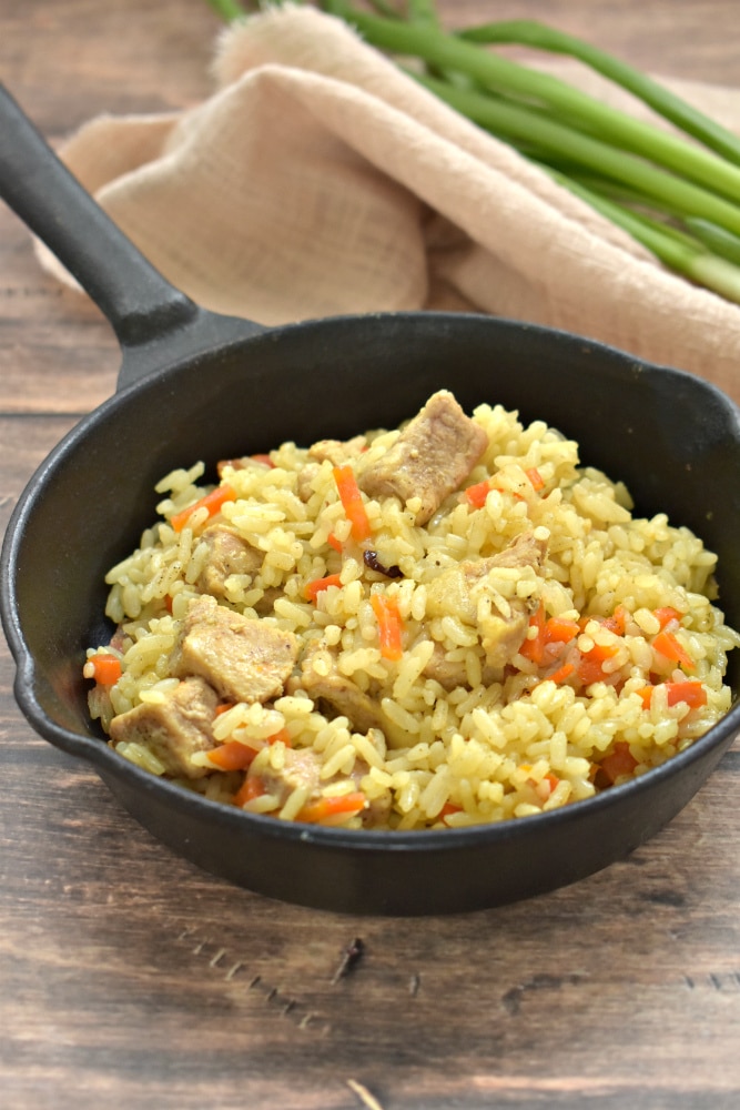 Быстрый плов с мясом на сковороде