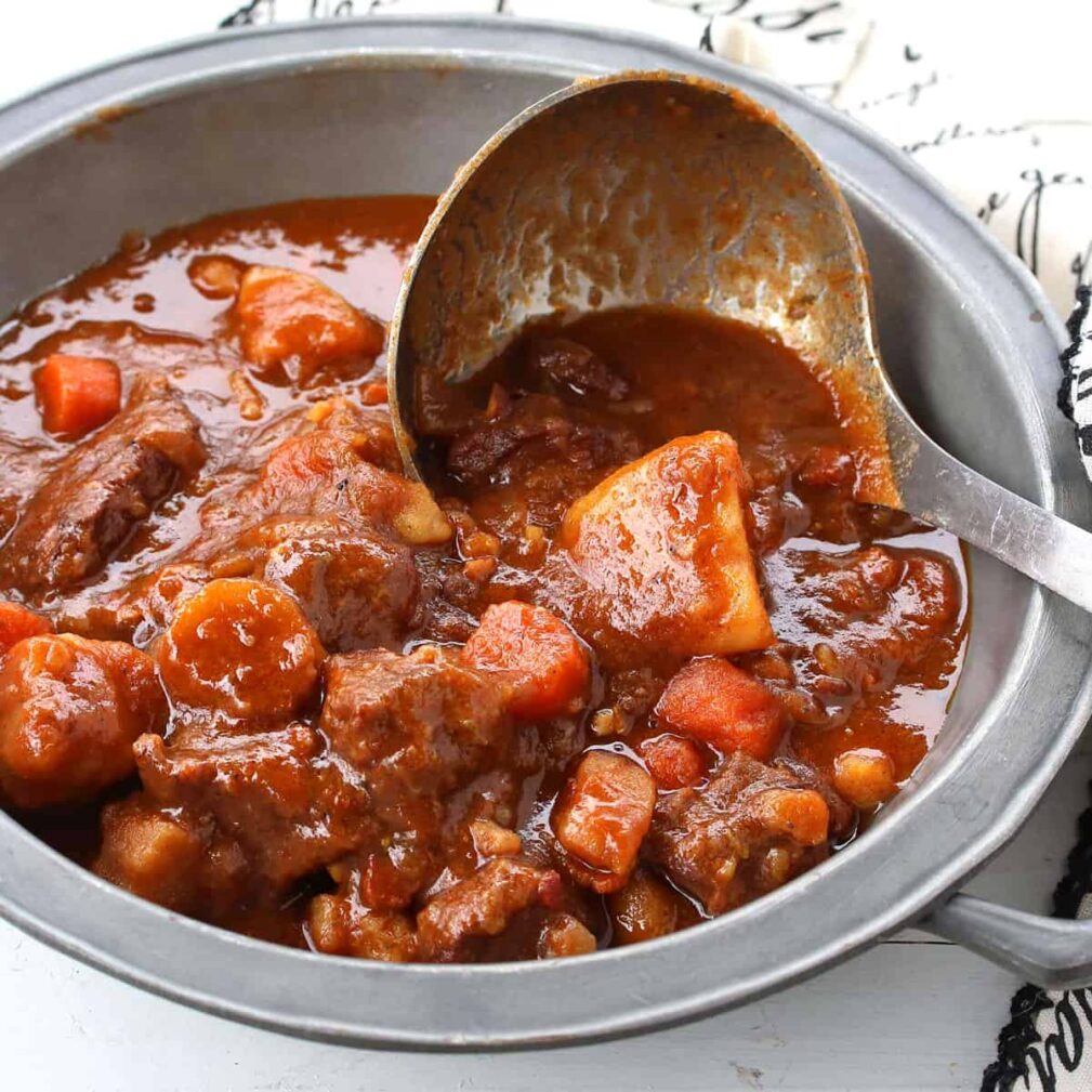 Фото рецепта - Рагу из говядины с овощами в пиве - шаг 4