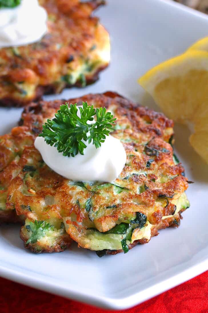 Оладьи из кабачков с сыром и чесноком
