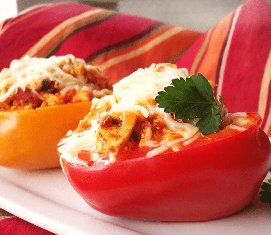 Перец, фаршированный сыром тофу и рисом