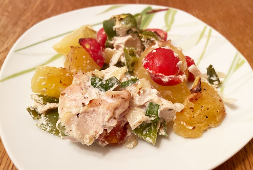 Фото рецепта - Запеченная куриная грудка с овощами - шаг 6