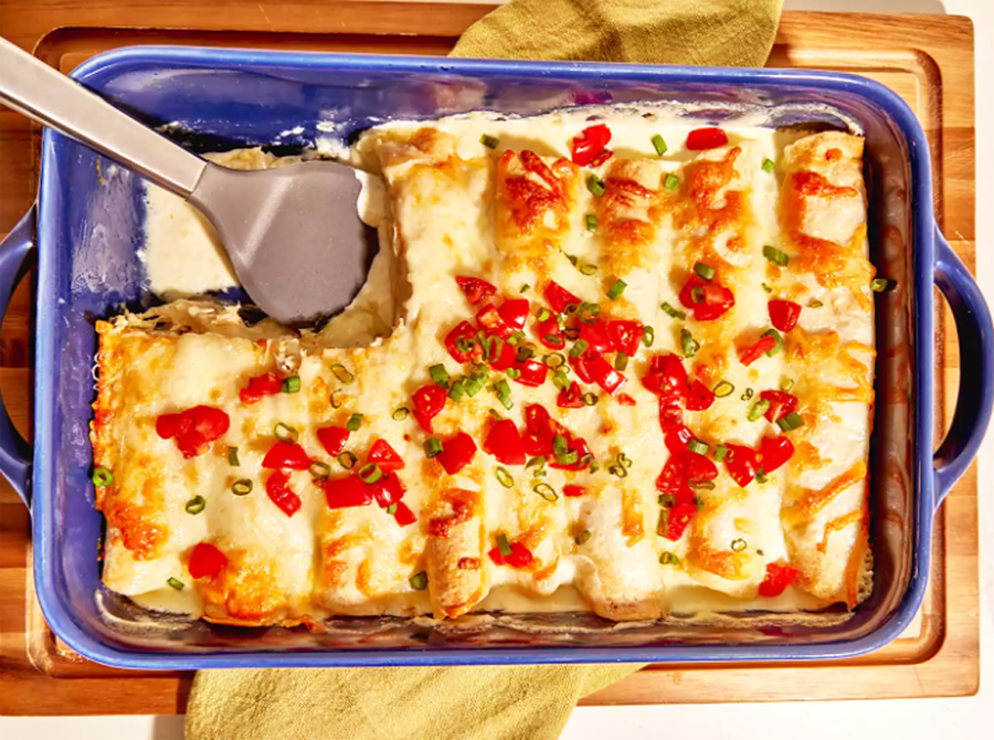 Запеканка из лаваша с курицей и сыром (энчиладас)