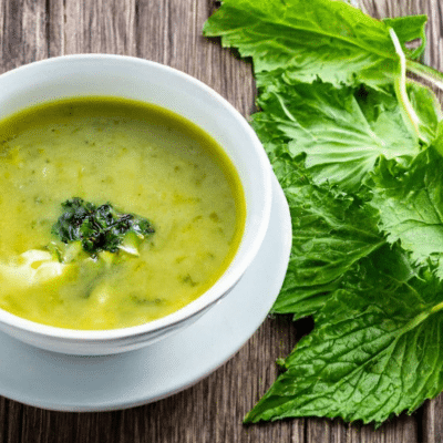 Картофельный суп из крапивы
